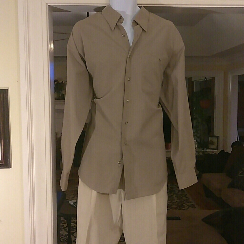 Fenzia Mens button down shirt